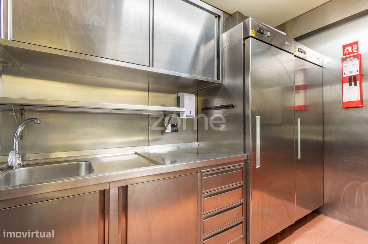 Trespasse de Restaurante de Referência no Centro do Porto - Grande imagem: 3/12