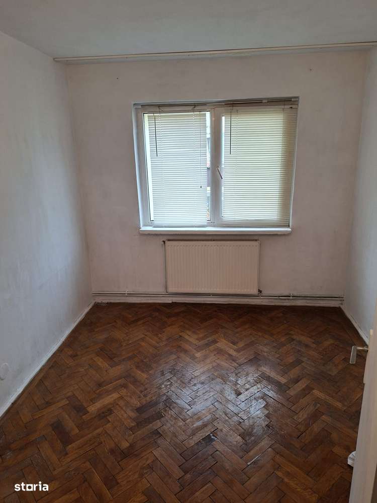 4 camere Banat , Decomandat / Centrală , Amplasament DEOSEBIT-6