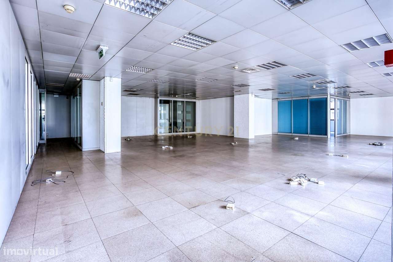 Escritório de 400 m² - Miraflores - Grande imagem: 5/47