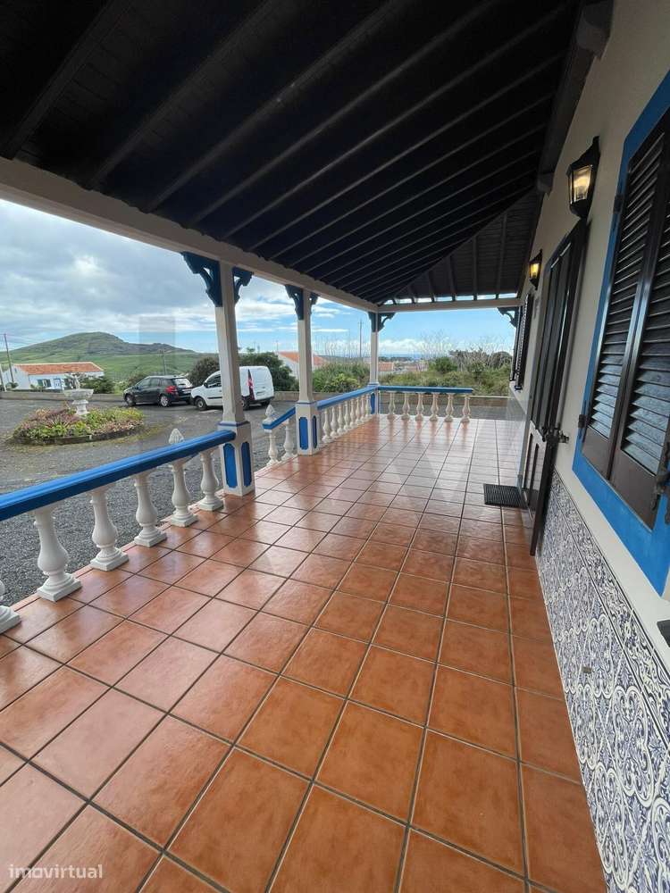 Moradia T3 + 2 Apartamentos T1+1 - Grande imagem: 2/21