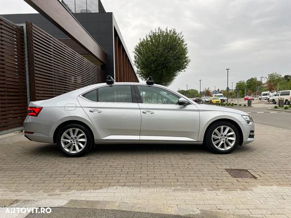 Skoda Superb 2.0 TDI DSG Sportline - 5