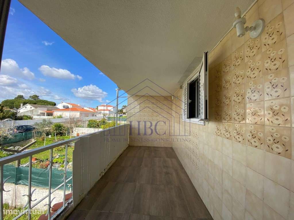 Moradia T3+1 com Grande Potencial na Lagoa de Albufeira - Sesimbra-41