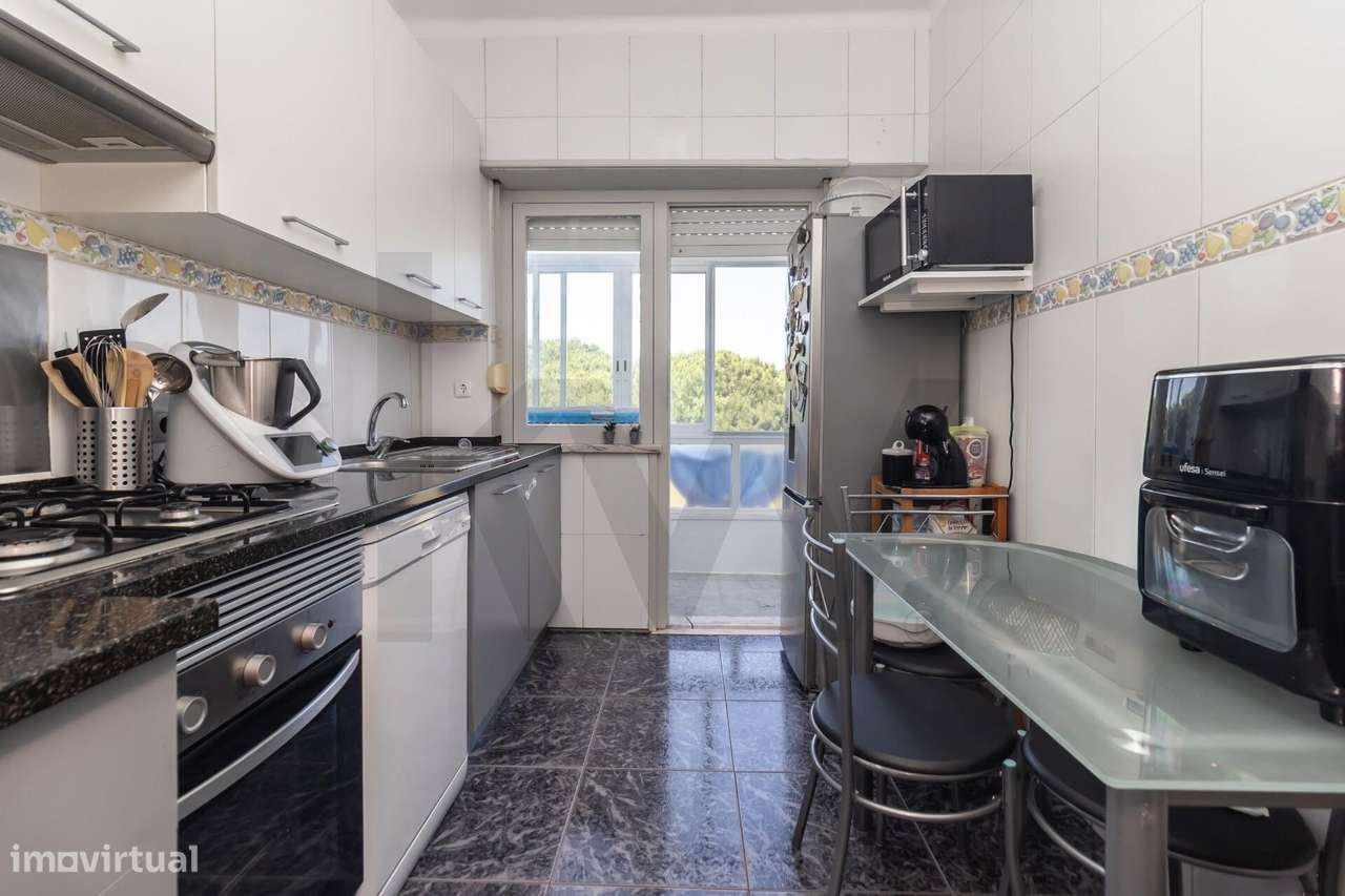 Apartamento T2 - Laranjeiro-10