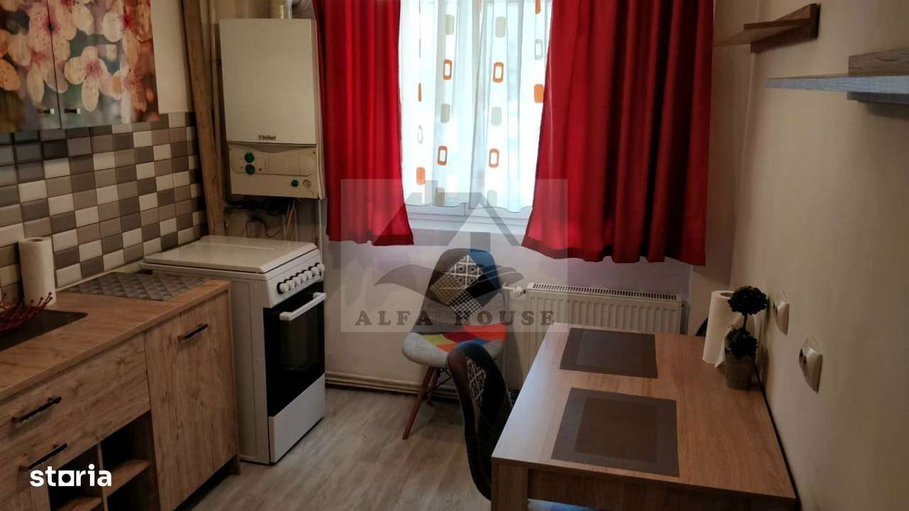 Apartament cu patru camere, zona Florilor-Craiter 80 mp-3