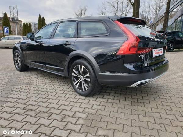 Volvo V90 Cross Country - 14