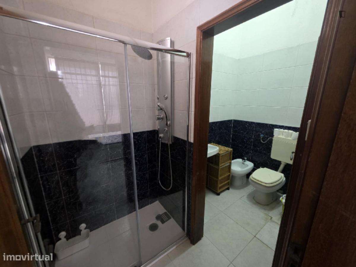 Apartamento com 1 quartos - localizado em Lisbon - Grande imagem: 5/5