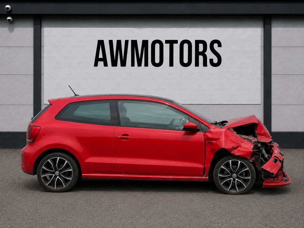 VOLKSWAGEN POLO 2013