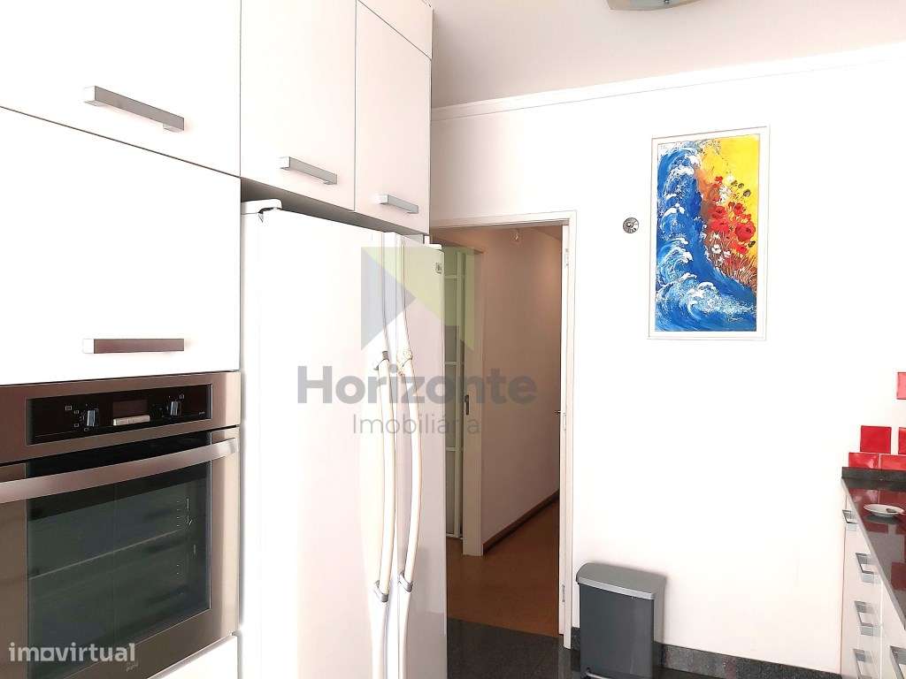 Excelente T2 Remodelado com Varanda e Garagem - Benfica - Grande imagem: 4/18