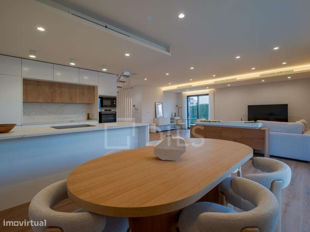 Moradia T3 com garagem e piscina na Herdade do Meio, Amora - Grande imagem: 4/68