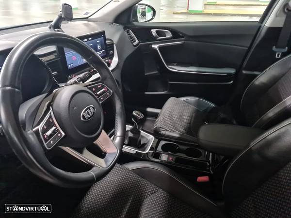 Kia XCeed 1.4 T-GDI Tech+SRF - 12