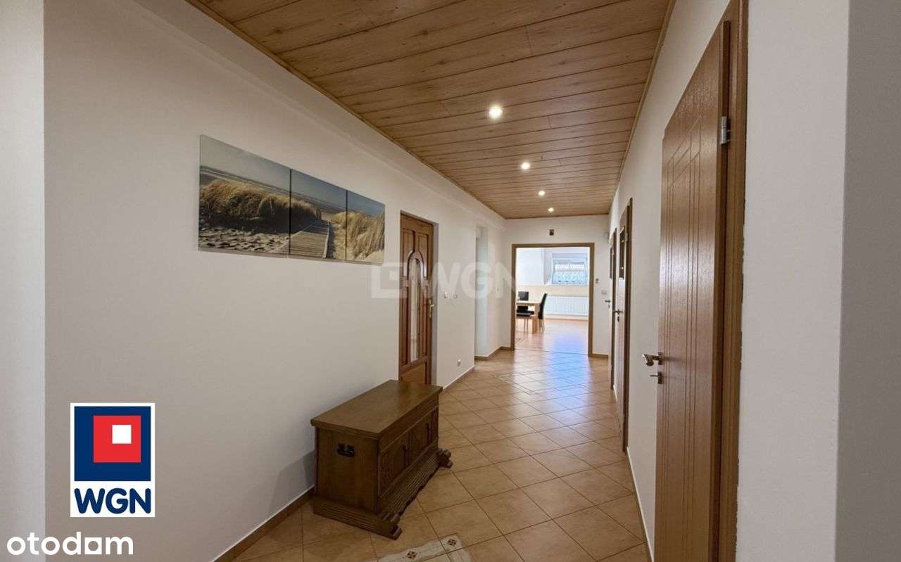 Dom, 345 m², Wrocław-6