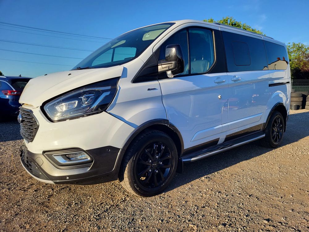 Ford Tourneo Custom 2021
