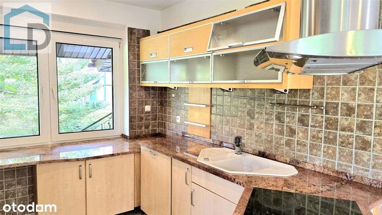 Dom w Bystrej przy lesie-7