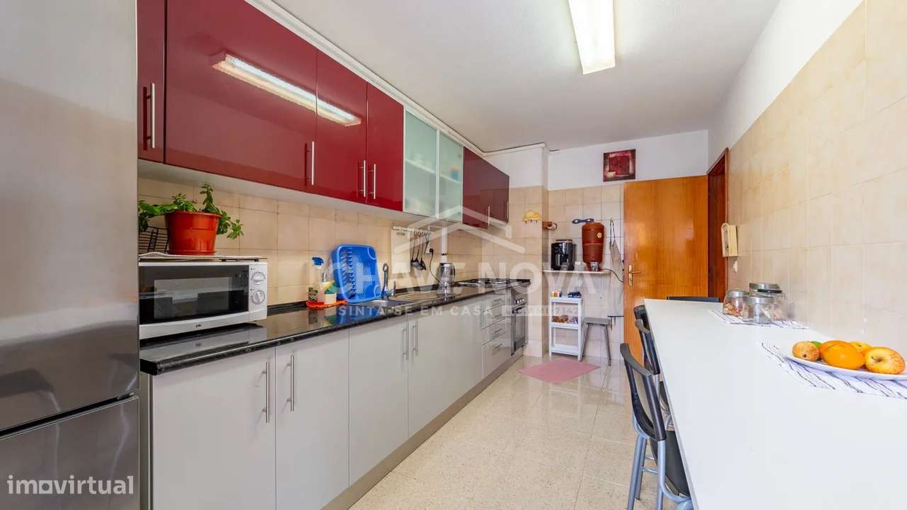 T3 c/ Arrumos em Vilar do Andorinho - Grande imagem: 5/18