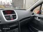 Peugeot 207 1.4 16V Presence - 21