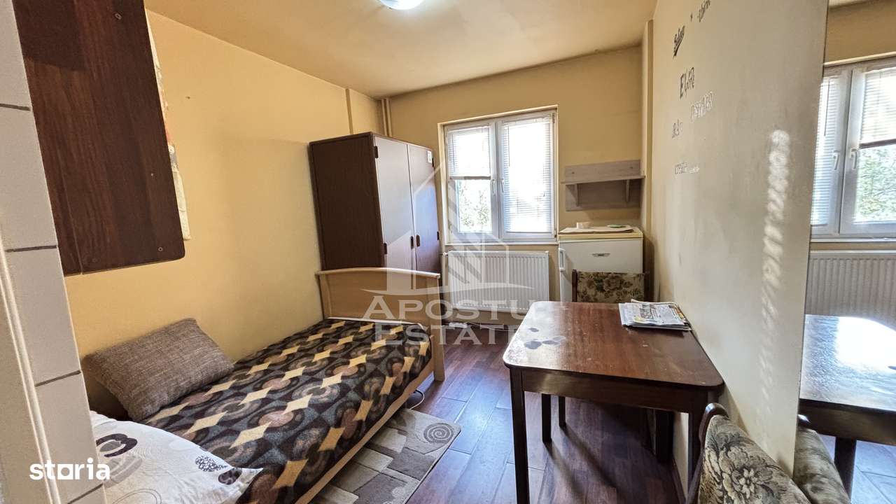 Garsoniera in Complexul Studentesc, etaj intermediar, ideal investitie - Imagine principală: 3/5