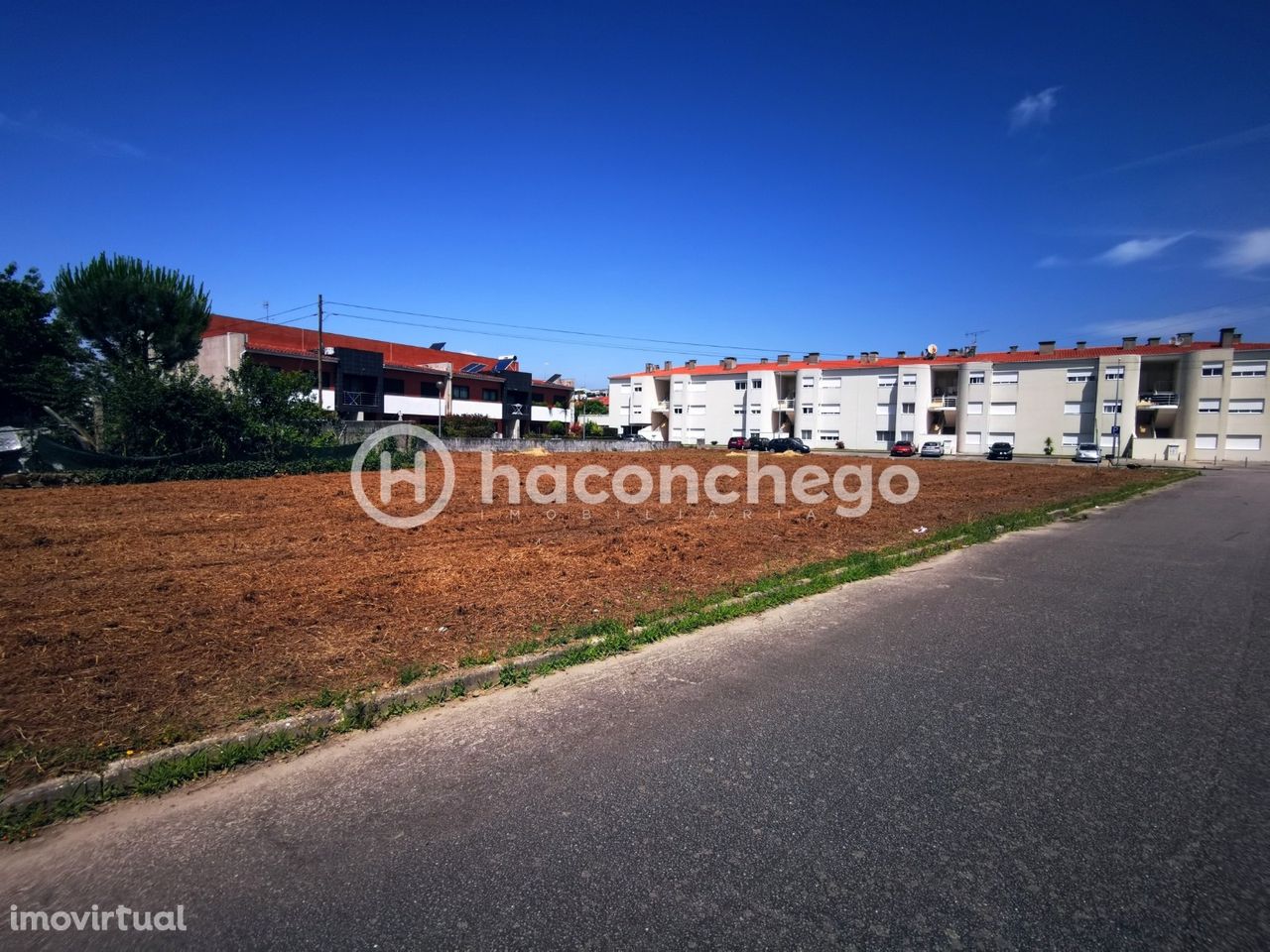 Terreno urbano com 1818m2 em Galegos São Martinho Barcelos