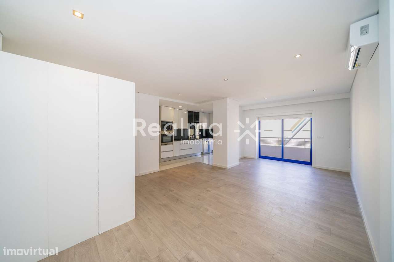 Apartamento T2 Renovado - S.José de S.Lazaro-8