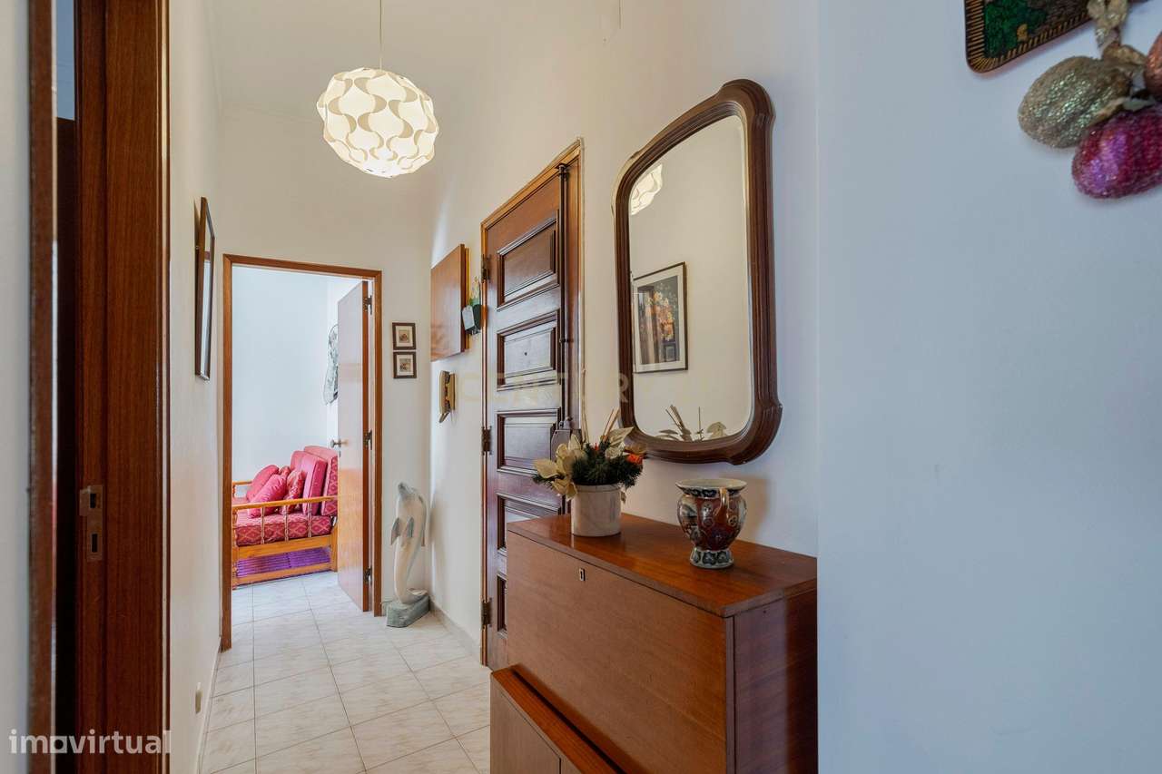 Apartamento T-1  com arrecadação na Costa da Caparica-10
