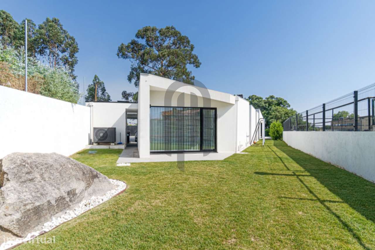 Moradia Térrea T4 independente na Maia-31