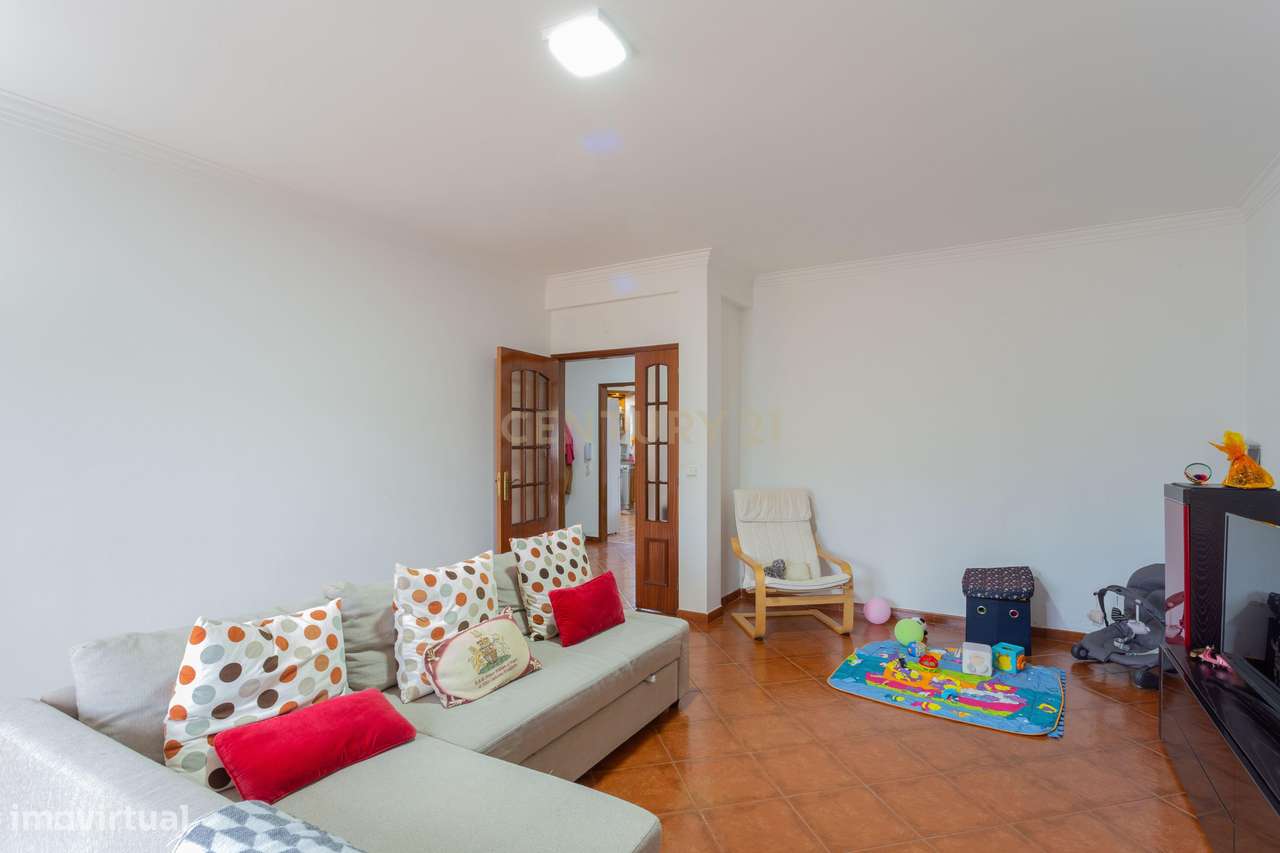 Moradia Geminada T5 – 243 m² | Lote 375 m² - Grande imagem: 4/56