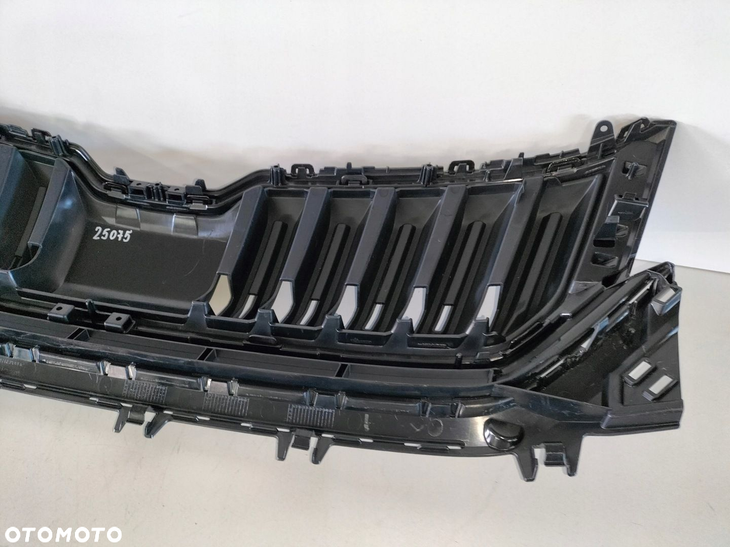 Atrapa kratka grill SKODA KODIAQ 16-21 SPORTLINE - 8