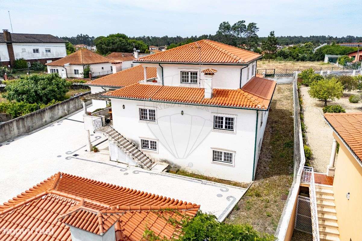 Moradia T4 para venda - Grande imagem: 1/50