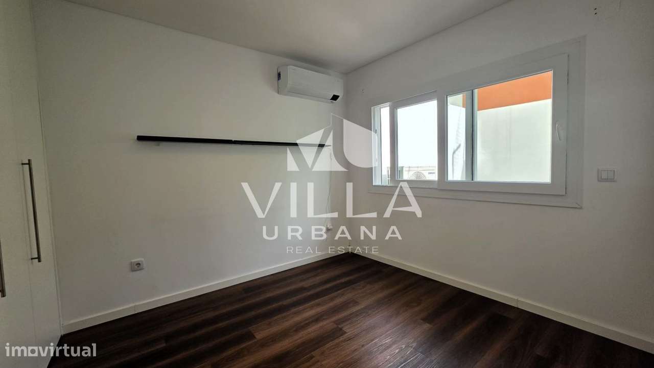 Apartamento T2 c/ Espaço Exterior localizado no Centro de Almada-18