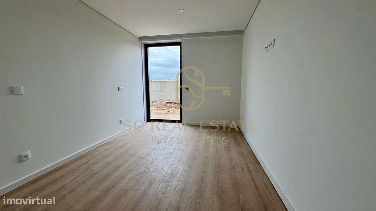 Apartamento T2 com Terraço e jardim, 2 suites em S. Mamede Infesta-23