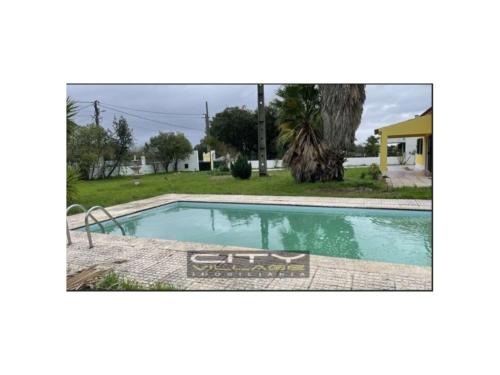 Moradia isolada T3 com piscina-20