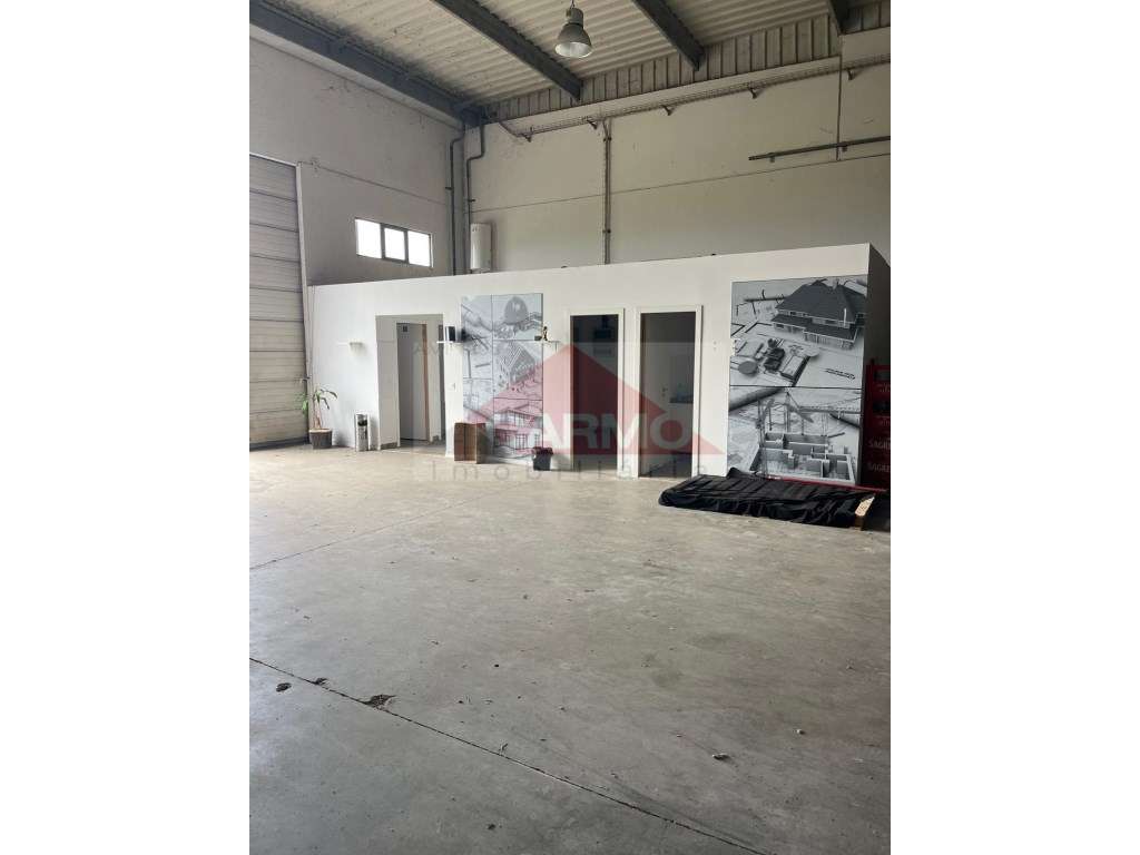 Arrenda-se Armazém. - Grande imagem: 3/9