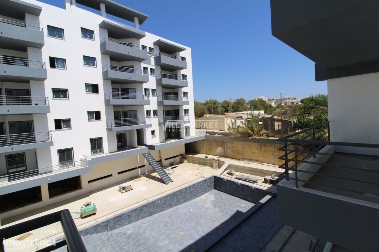 Apartamentos T3 novos inseridos em condomínio com piscina situado em O