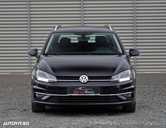 Volkswagen Golf - 10