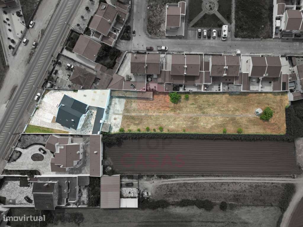Moradia T11 com Garagem e Terreno de 3.400 m² em Atouguia da Baleia... - Grande imagem: 5/47