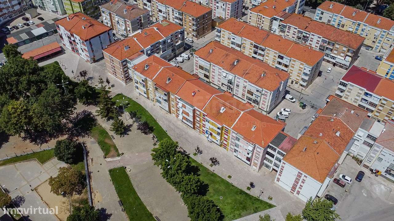 T2 Totalmente Remodelado - Baixa da Banheira-37