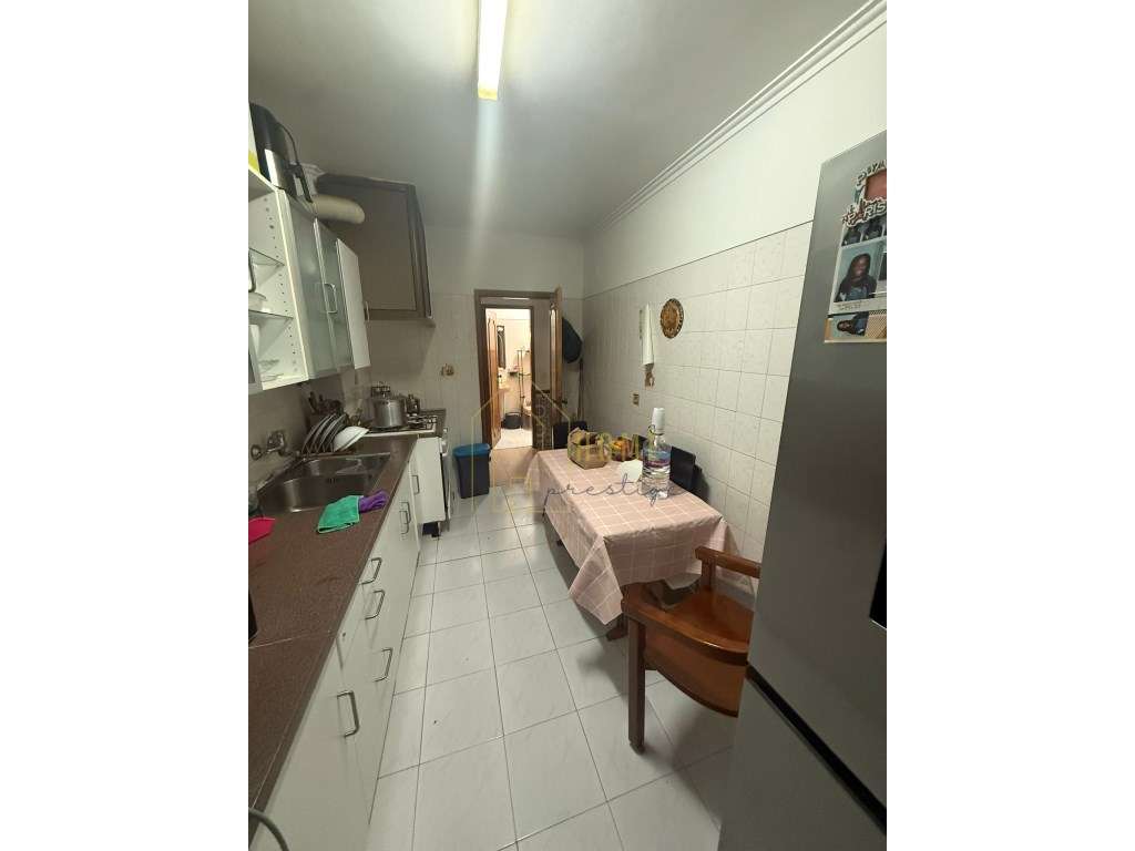 Fantastico T2 com Elevador em Massamá - Grande imagem: 2/17