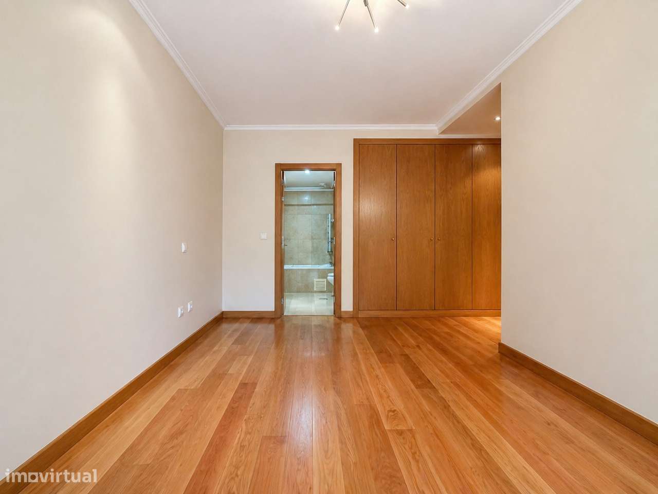 T3 de com Garagem Fechada Metro de Santo Ovídio | Vila Nova de Gaia-11