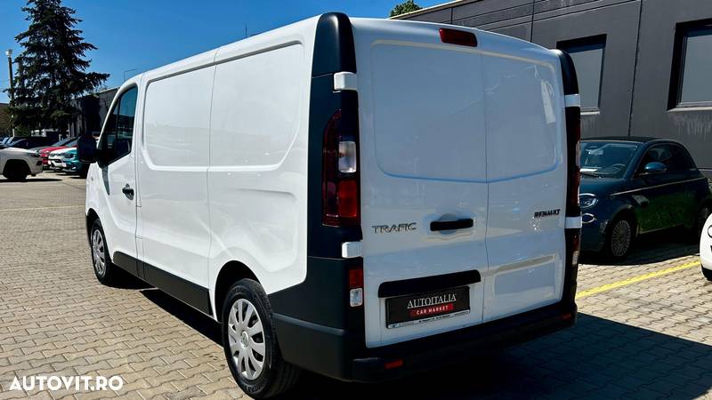 Renault TRAFIC - 7