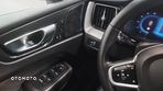 Volvo XC 60 B4 D R-Design - 23