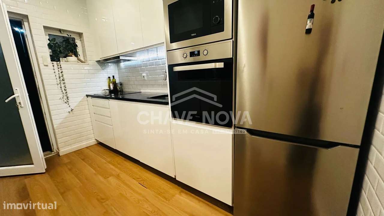 Andar Moradia T3 c/ Terraços, próximo Areosa no Porto-5
