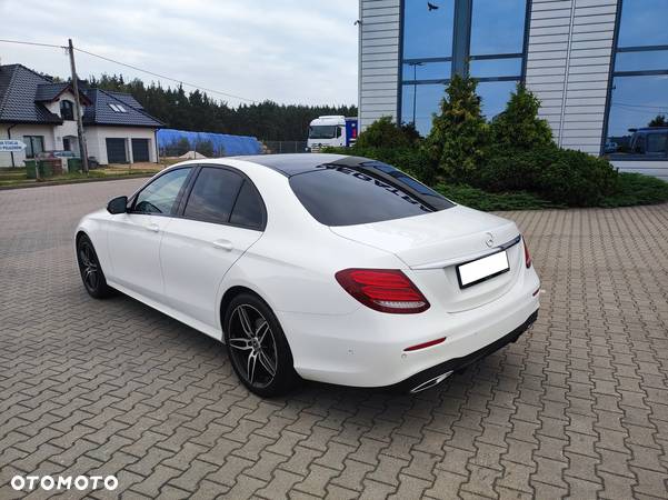 Mercedes-Benz Klasa E 220 d 4-Matic 9G-TRONIC - 4