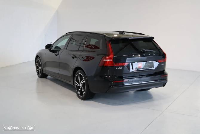 Volvo V60 2.0 D3 Momentum Geartronic - 6