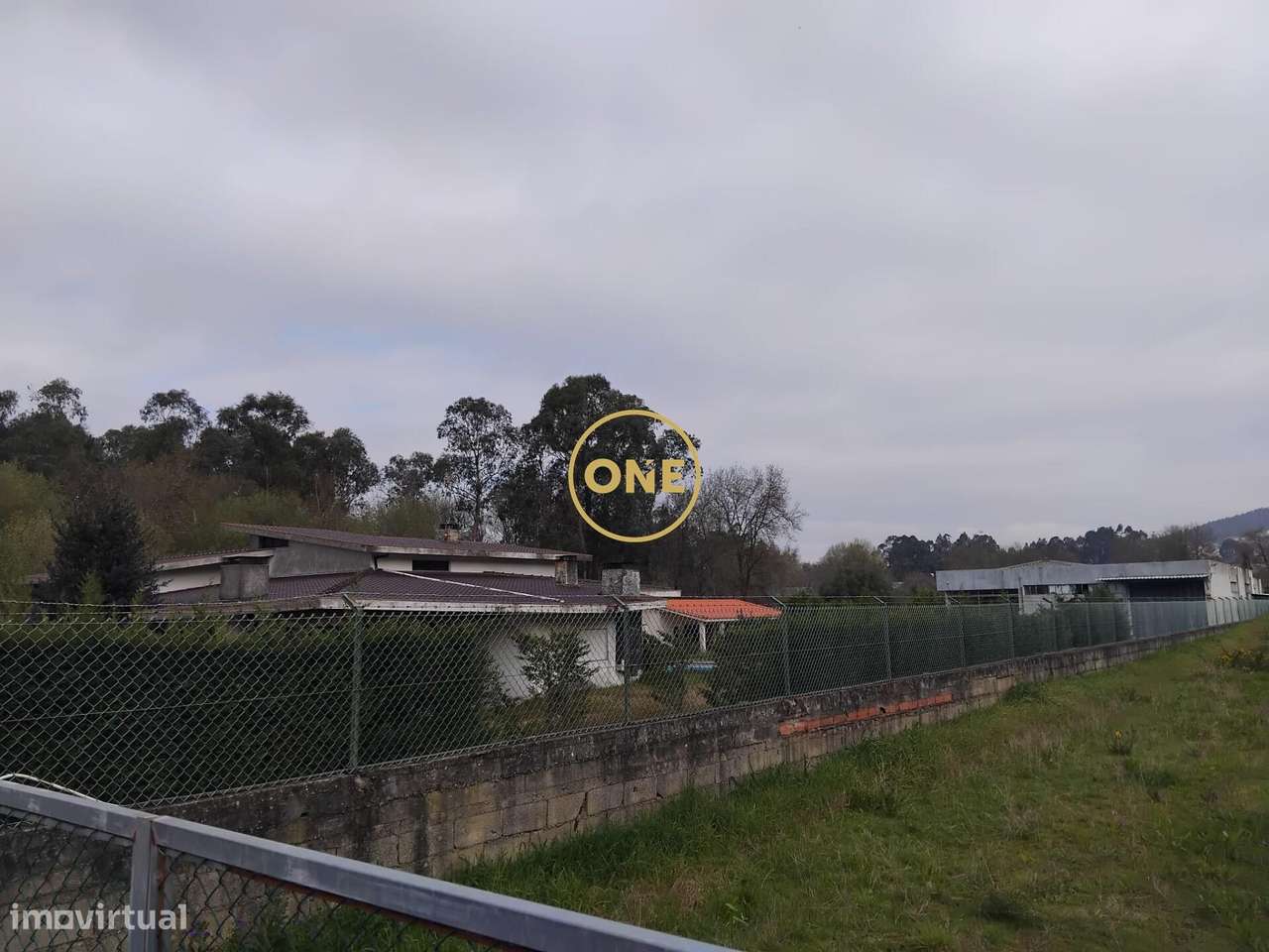 Moradia T5 e Armazem - Grande imagem: 4/5