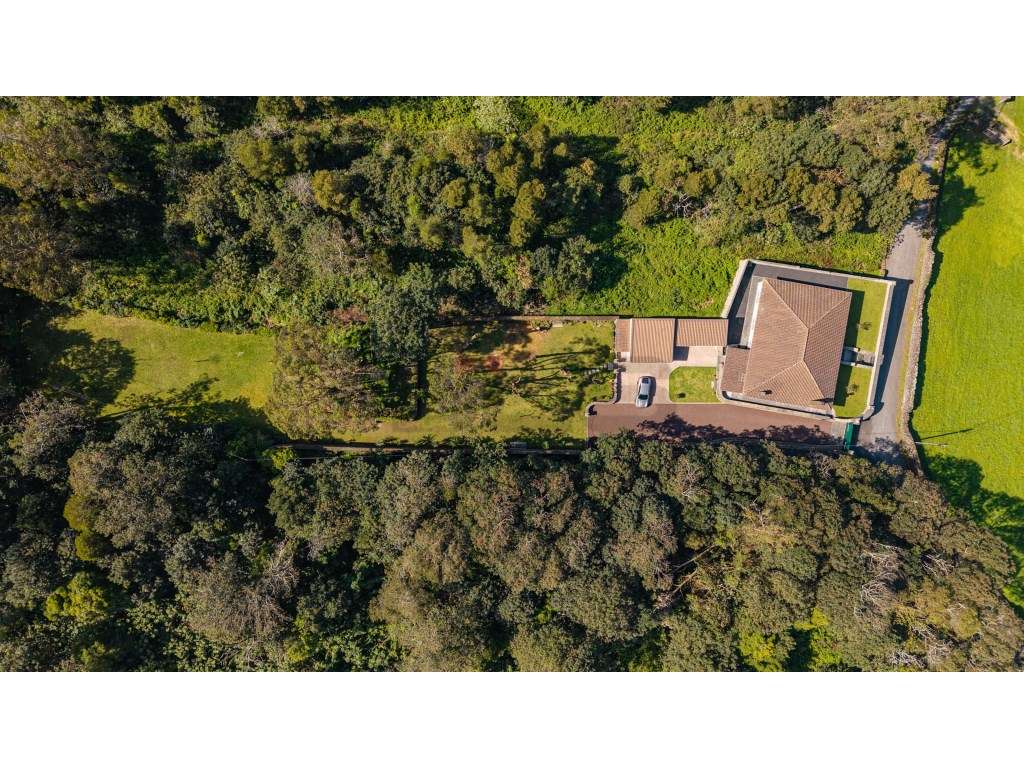 Moradia T3 Contemporânea com Grande Jardim em Rabo de Peixe , São M...-47