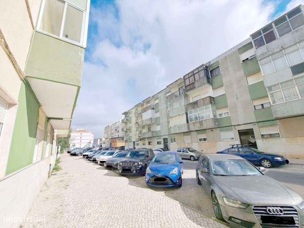Apartamento T2 com pátio para venda em Algueirão-Mem Martins - Sint...-12