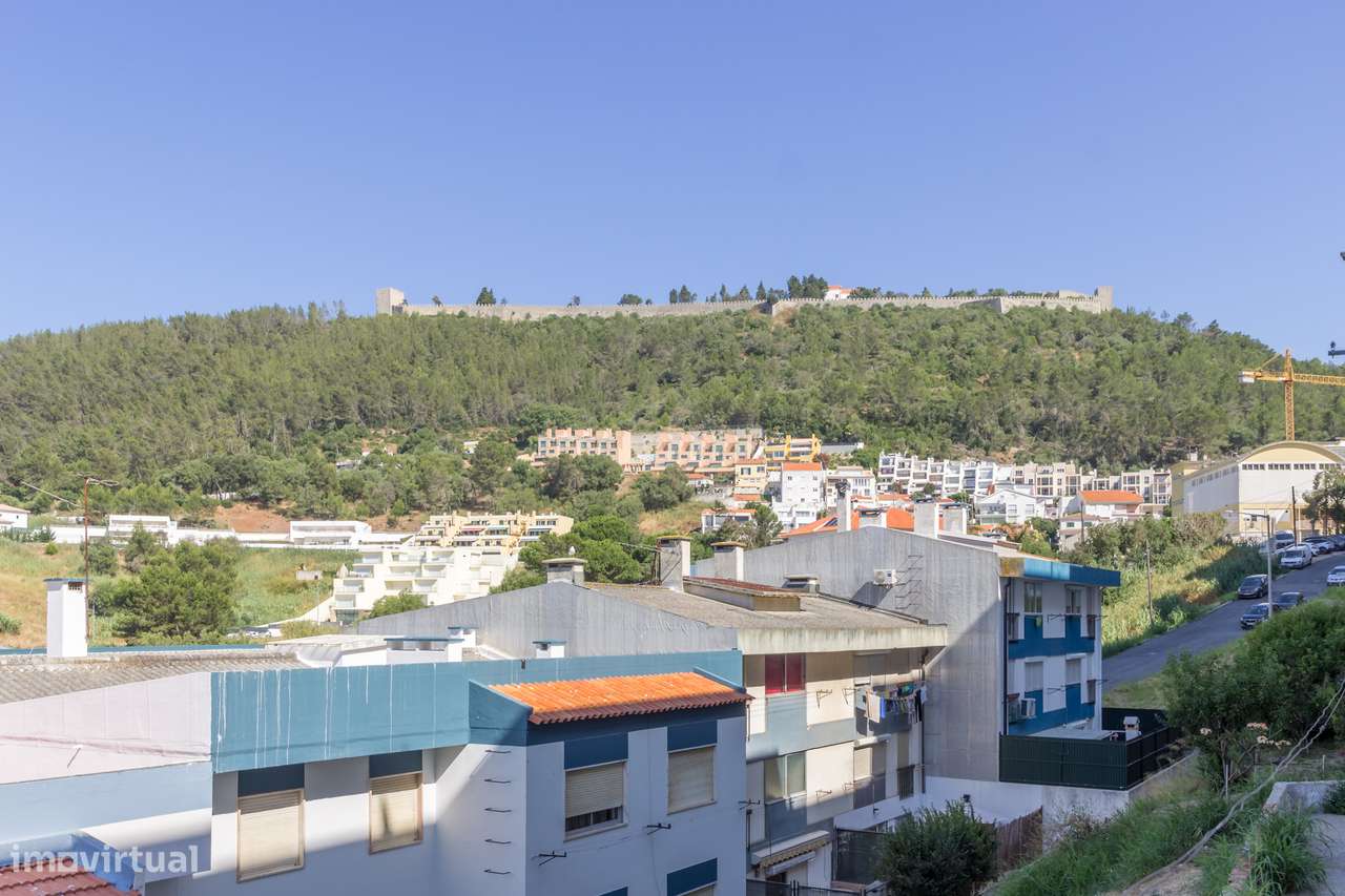 Espetacular T3 com Vista Mar em Sesimbra-24