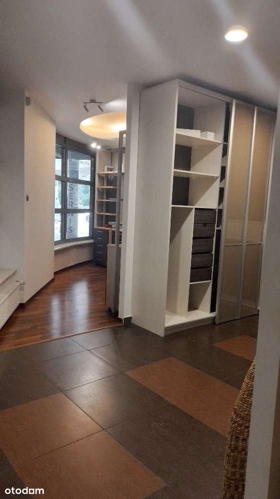 Sprzedam atrakcyjny lokal użytkowy-13