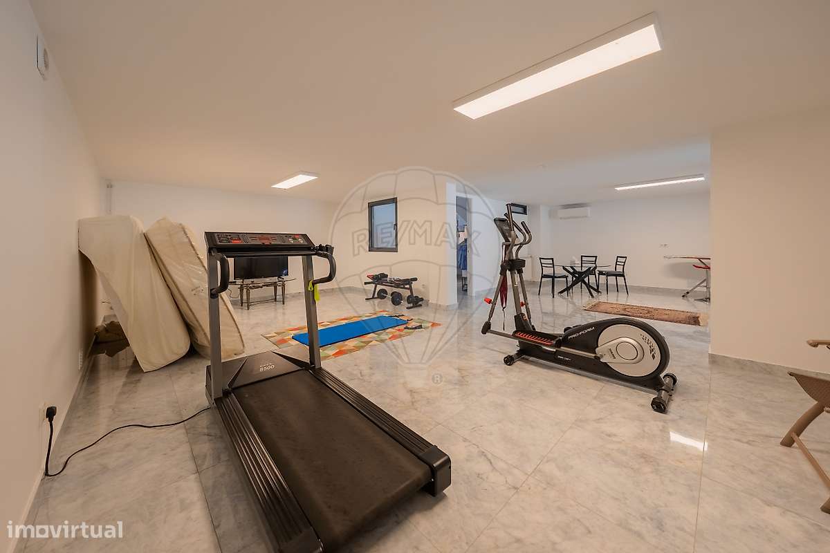 Moradia T4 para venda-30