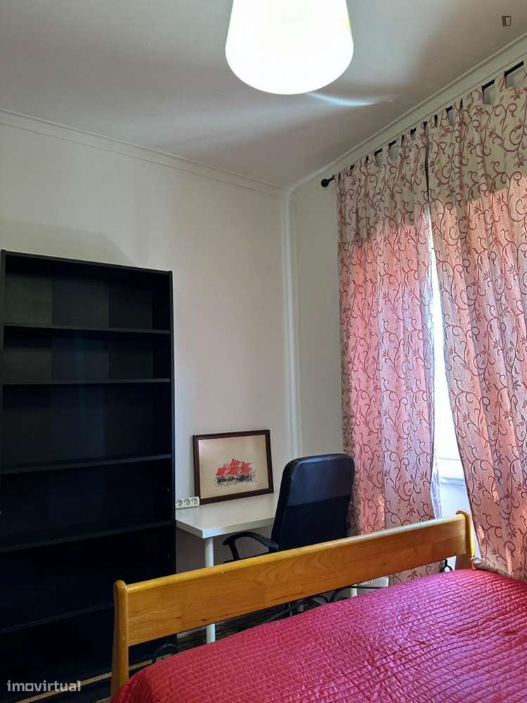 Quarto - localizado em Lisbon - Grande imagem: 5/6