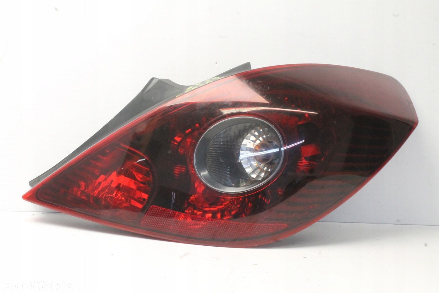 LAMPA PRAWA TYLNA PRAWY TYŁ OPEL CORSA D 3D ODYMIONA OPC 2006R- - 1